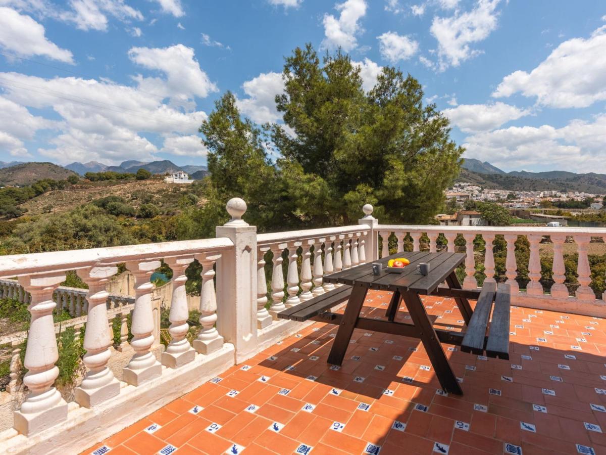 Villa Romeral By Interhome Нерха Екстериор снимка